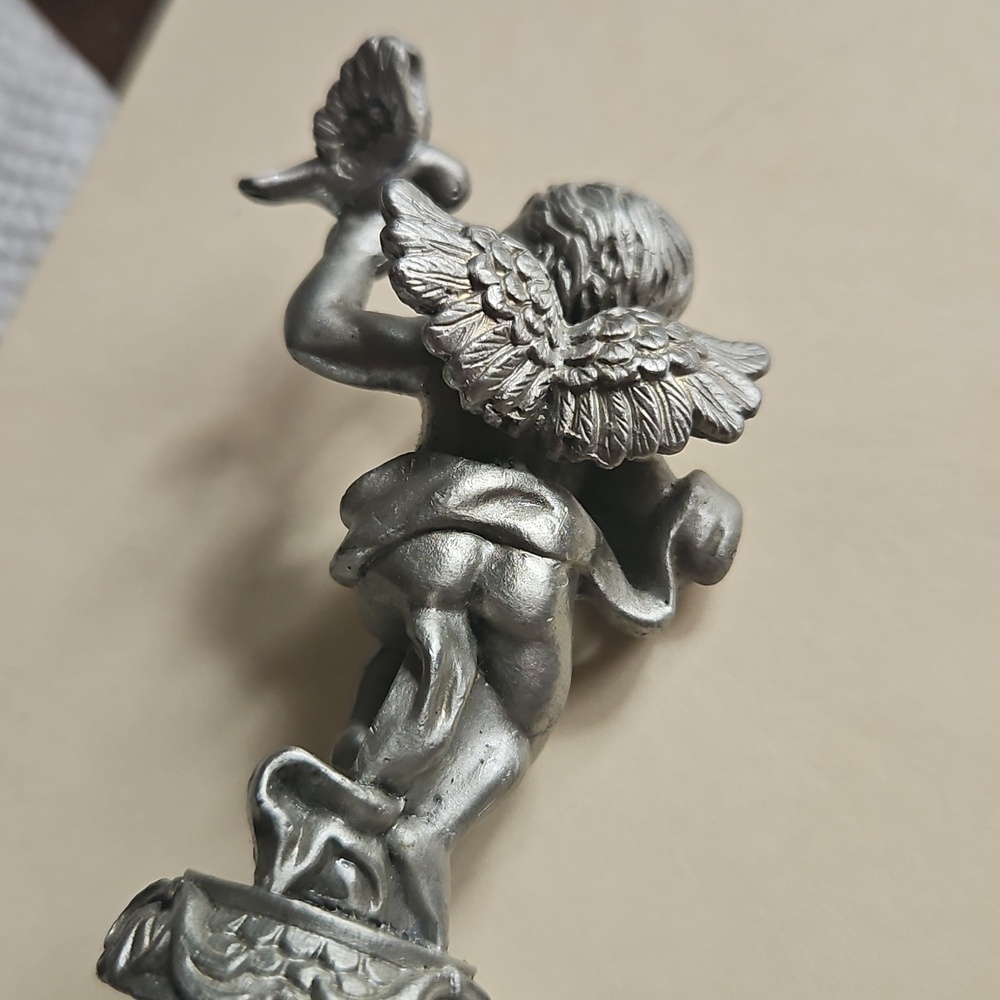 Vintage Pewter Cherub Angel Holding A Dove Figure. - Picture 10 of 12